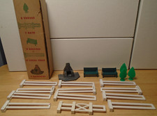 VINTAGE PLASTICVILLE O SCALE BOXED SET FENCE, SHRUBS, BENCHES  BARBECUE