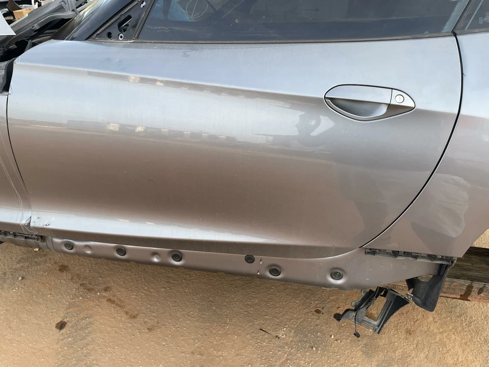 2009-2016 BMW Z4 LH LEFT DRIVER SIDE DOOR GRAY PAINT CHIP BY FENDER - Image 2 of 4