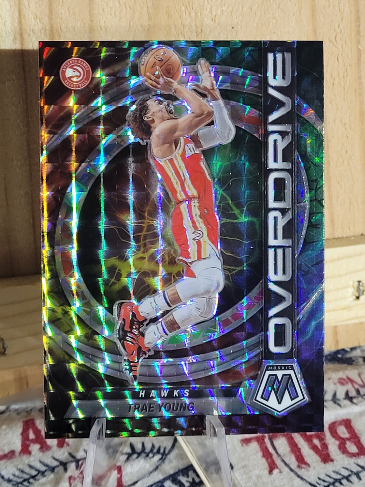 Trae Young 2022-23 Panini Mosaic Overdrive Silver Prizm #7 Hawks