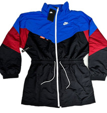 NIKE SPORTSWEAR WOVEN LOOSE-FIT WOMEN'S JACKET.