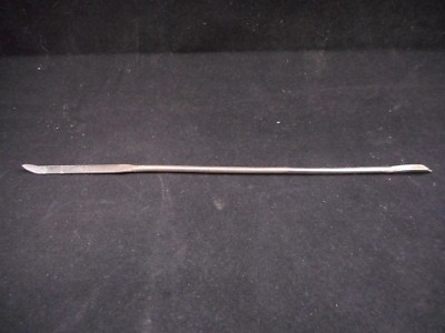 Laboratory Stainless Steel 6-1/4  Hayman Tapered Bent-Tip Spatula / Spoon Tool