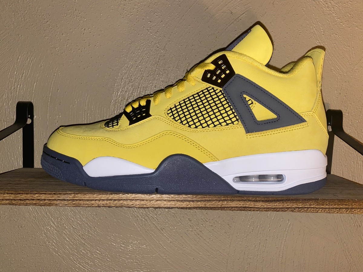 Nike Retro Air Jordan 4 Lightning Yellow DS Size 13 CT8527 Nike Retro Air Jordan 4 Lightning Yellow DS Size 13 CT8527