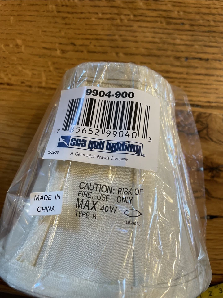 Pantallas nuevas beige, juego de 4.  Iluminación de gaviota Foto 2 de 4