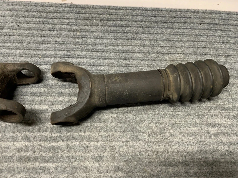 Ford F250 F350 1992-1997 155” WB eje de transmisión trasero 7,3 L Powerstroke automático 4x4 Foto 2 de 4