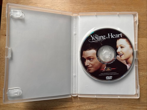 The Young in Heart Janet Gaynor, Douglas Fairbanks Jr, Paulette Goddard USED DVD - Picture 3 of 3