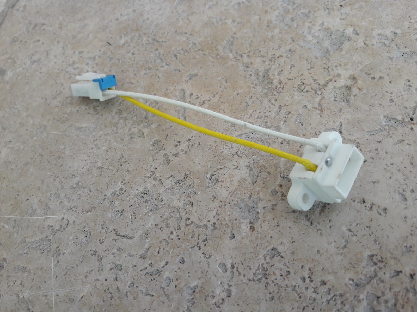 WB08X10067 GE MICROWAVE LAMP SOCKET WB08X10067
