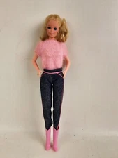 1981 Vintage FASHION JEANS Barbie Click Knees Twist Waist Fashion Doll
