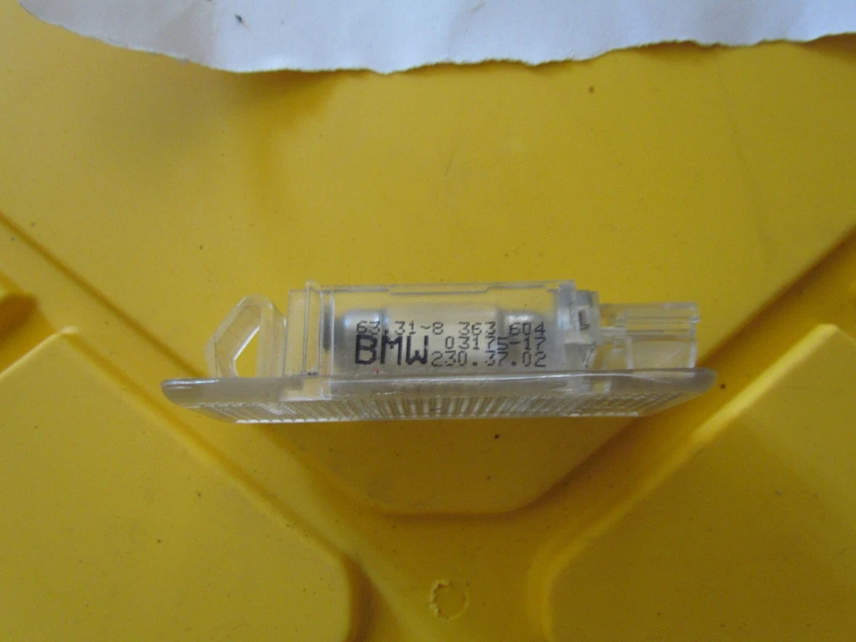 BMW M5 2000-2003 - Luz interior 8363604 para BMW X5 BMW Foto 2 de 2