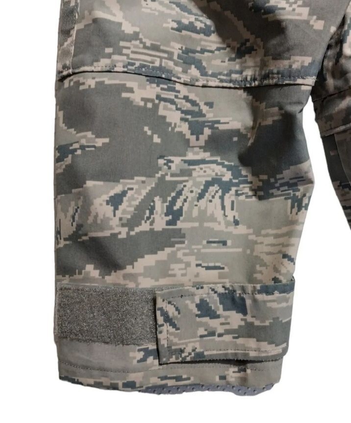 Military  Parka Rain Jacket Large Digital  Camo Pockets Propper International 