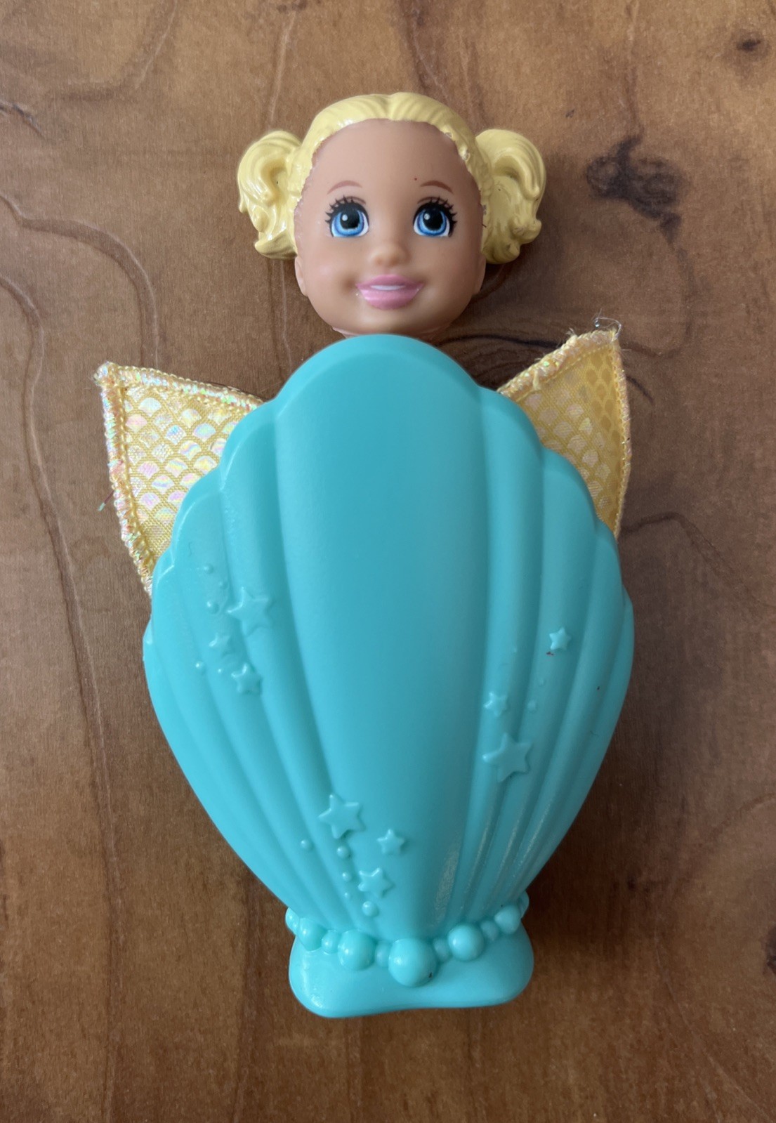 Barbie Dreamtopia CHELSEA Mystery MERMAID With Shell Blonde Hair Yellow Tail