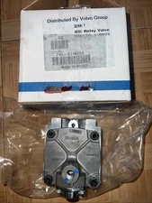 Open Box / New Bendix K110004 R 12 DC Air Brake Relay Valve 745-K110004