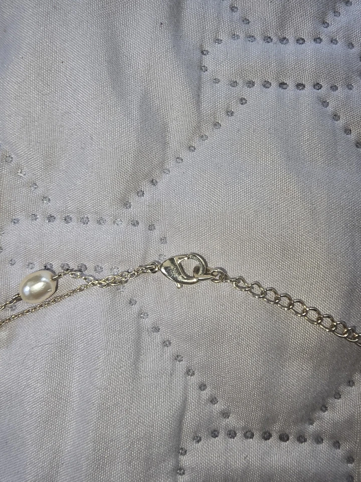 Резной гибискус цветок ошейник ожерелье искусственный жемчуг со стразами - Изображение 4 из 4