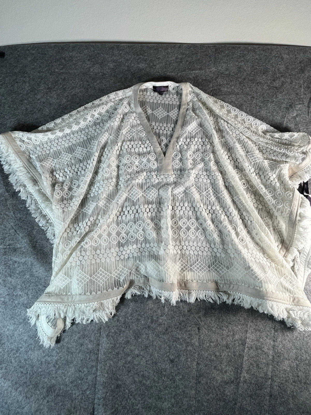 NWT HALEBOB Ivory Fringe Lace Poncho Size SMALL