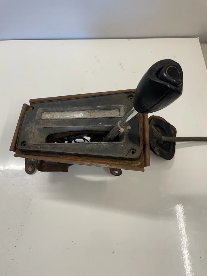 1973-1981 Chevrolet Camaro Automatic Floor Shift With Linkage - Image 4 of 4