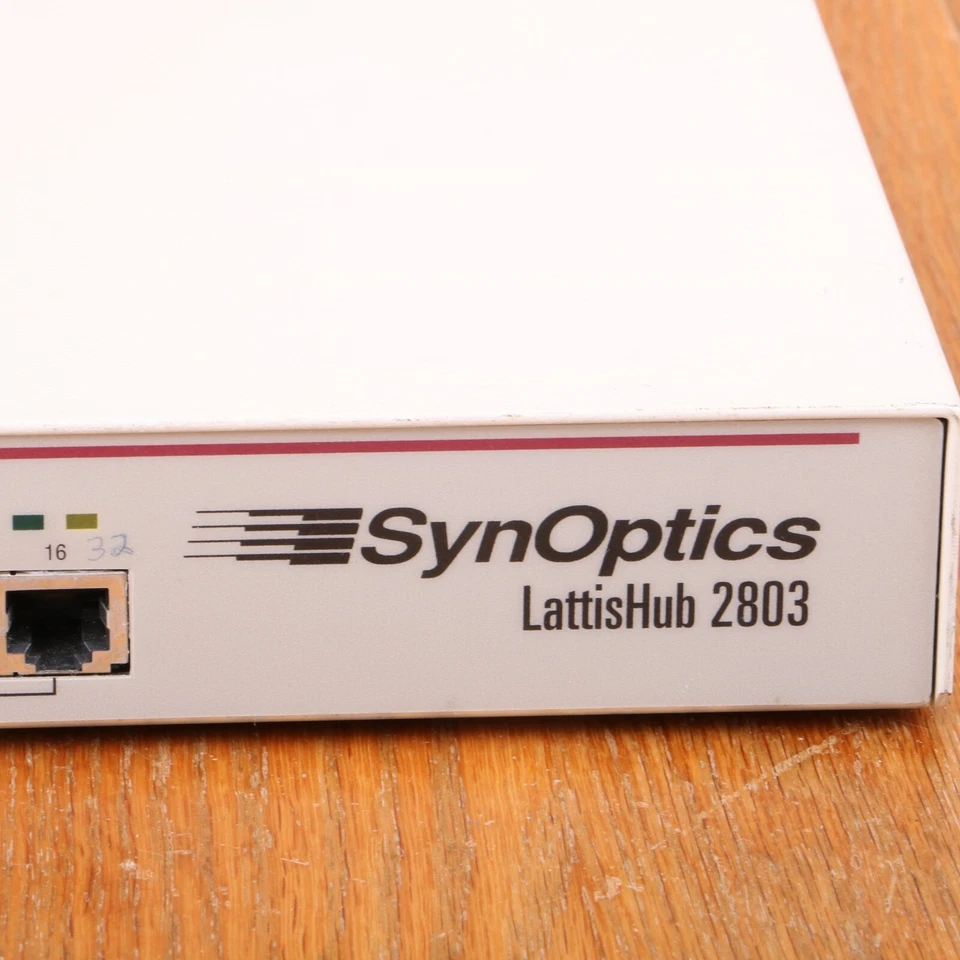 SynOptics Lattis Hub 2803 16 Port Networking Hub - Image 2 of 4