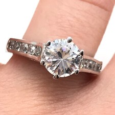 925 Sterling Silver Sparkly Clear CZ Ladies Engagement Style Band Ring Size 7