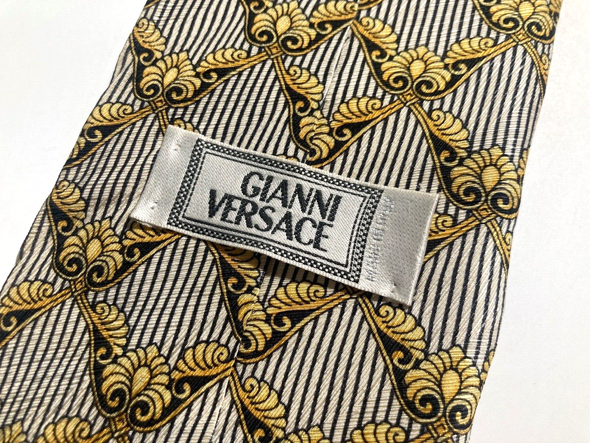 GIANNI VERSACE VINTAGE '90s BAROQUE EMBLEM TIE V-MOTIF STRIPES GIANNI VERSACE VINTAGE '90s BAROQUE EMBLEM TIE V-MOTIF STRIPES