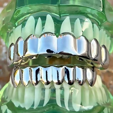 Grillz Set Eight Top Grill 8 Bottom Teeth Silver Tone Hip Hop Grills w/Case