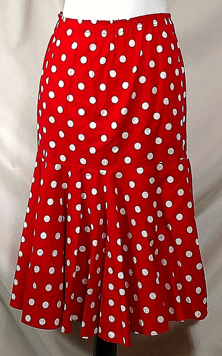 En jupe rouge à pois - Daphné Moreau