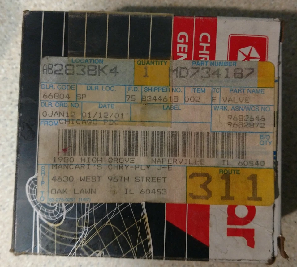 Solenóide 1992 conjunto de válvula Mopar / Mitsubishi MD734187 (MD733707) - Imagem 2 de 2