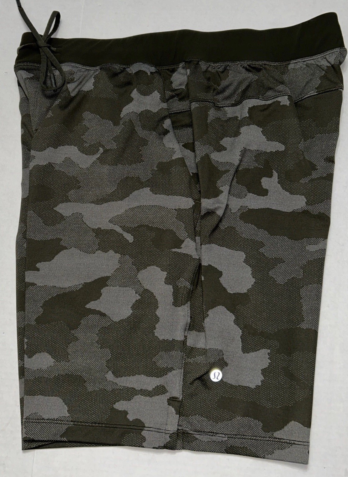 Lululemon T.H.E. Shorts 9" Linerless Variegated Mesh Camo Max Dark Olive Size XL