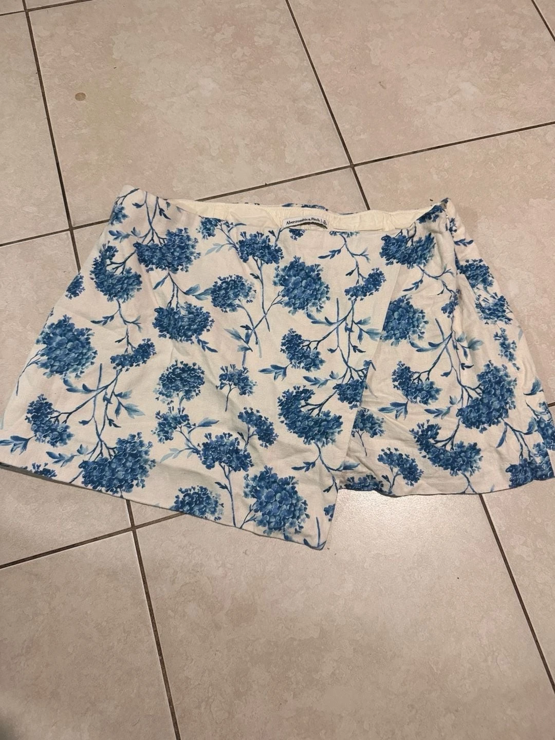 Abercrombie & Fitch Scarlett Linen-Blend Wrap Mini Skort in Blue Floral