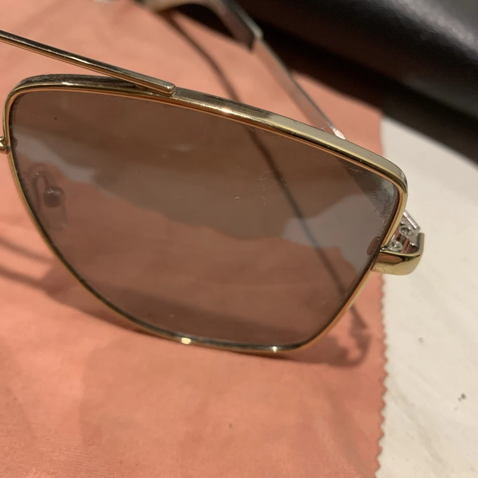 Gafas de sol gris hormiga Carl Zeiss Optics Dempsey marco dorado - con estuche Ray Ban  Foto 3 de 4