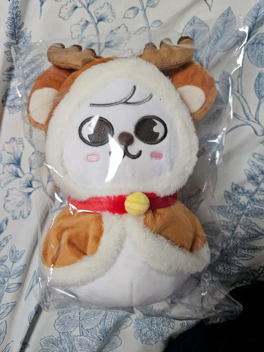 straykids skzoo Pupim Snowman Doll Japan XMAS popup store | eBay