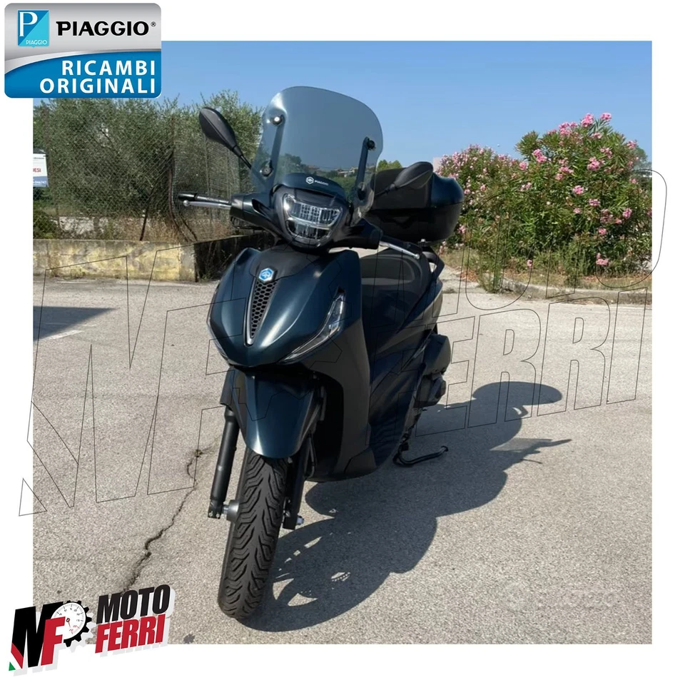 MF5248 Cupolino fume basso Originale Piaggio Beverly 300 400 HPE mod 2021 / 2025 - Immagine 3 di 4