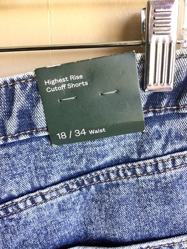 New Wild Fable Distressed High Rise Cutoff Denim Shorts Medium Wash Size 18 - Picture 3 of 6