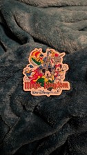 VTG WALT DISNEY WORLD MAGIC KINGDOM 4" FRIDGE MAGNET MICKEY DUMBO DONALD CASTLE