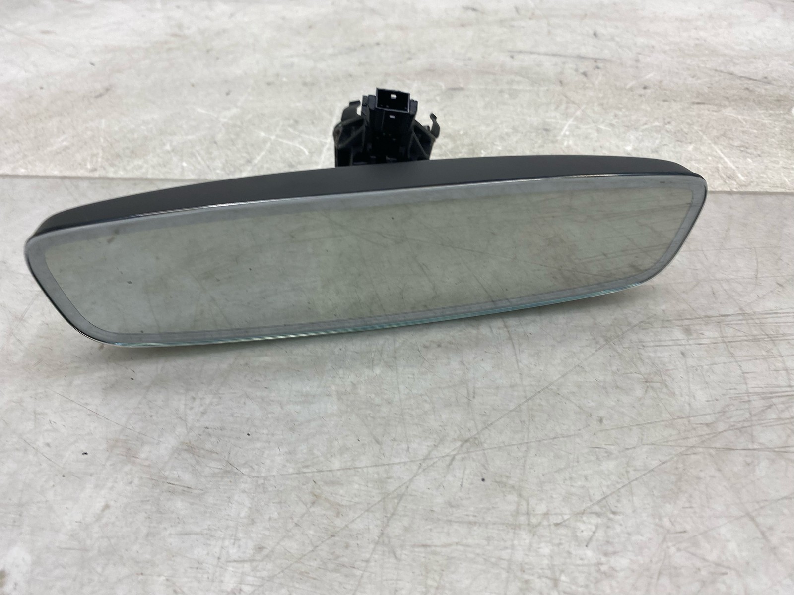 2015-2020 BENTLEY BENTAYGA OEM AUTO DIMMING REAR VIEW MIRROR 8W0857511