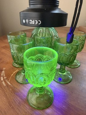Decanter + 6 Vintage Green Moon & Star Cordial Glasses UV Reactive Uranium 3.75 