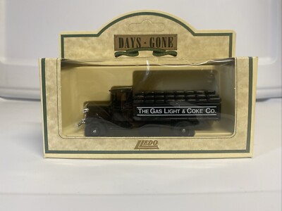 LLEDO DAYS GONE 1934 MACK TRUCK - THE GAS LIGHT & COKE CO 39002 Vintage Car New