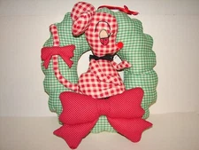 Vintage Christmas Quilted Fabric Gingham Wreath Mouse Grandma Granny Core Kitsch