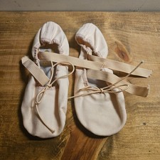 Bloch Pink Canvas Ballet Slippers Girls Size 1.5 D Split Sole Dance Shoes