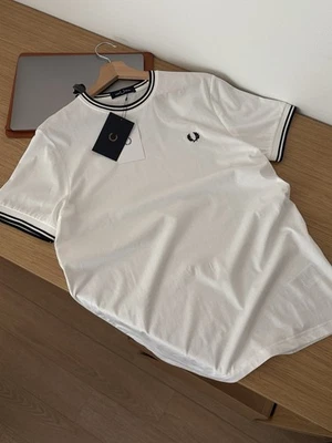 T Shirt Fred Perry - Photo 1/4