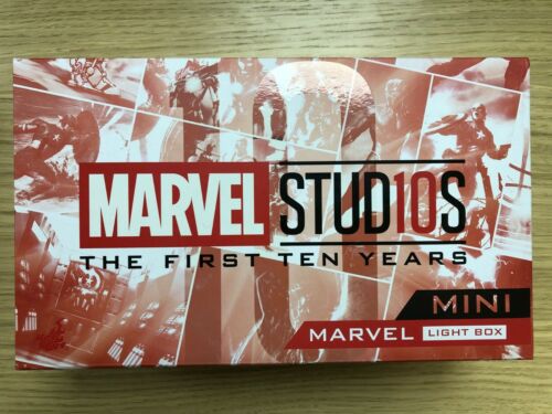 Hot Toys Marvel Studios First 10 Years 10th Anniversary Mini Light Box Red - Picture 1 of 2