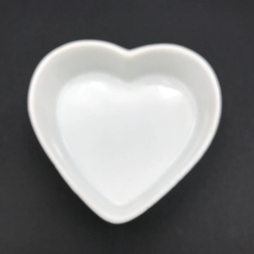Vintage White Porcelain Heart-Shaped 4" Trinket Ring Dish Floral Pattern Japan - Image 4 of 4