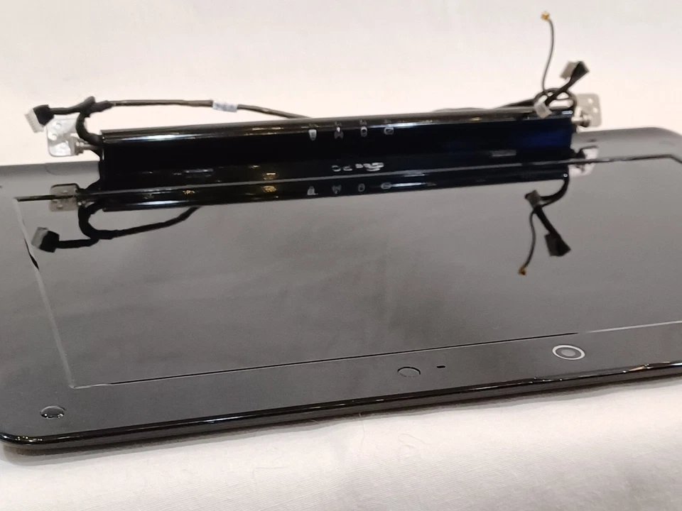 Asus Eee PC 1008HA 10.1" LED Display Screen Assembly w/ Cables & Screws - Image 4 of 4