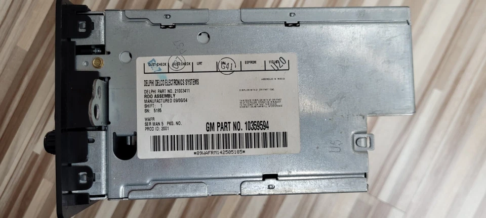 HUMMER H2 Auto Radio CD Player Original Baujahr: 2004 - Bild 2 von 3