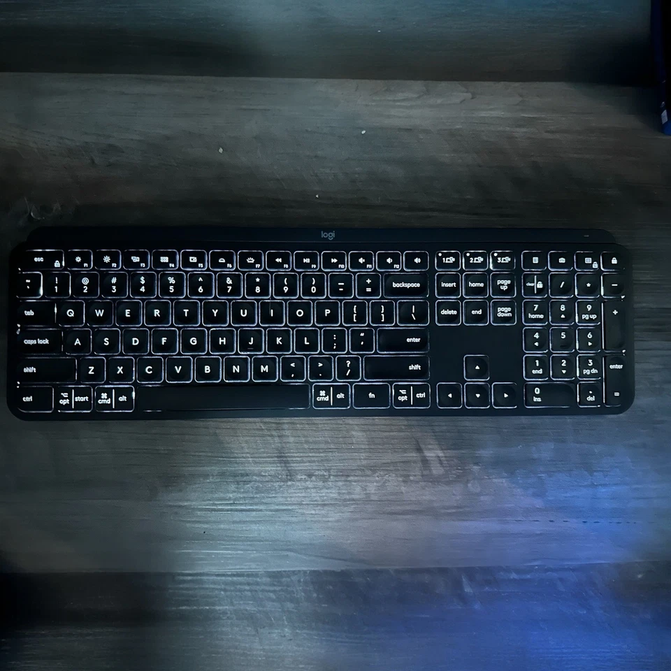 Teclado retroiluminado inalámbrico Logitech MX Keys YR0073. Sin cable de alimentación Foto 2 de 2