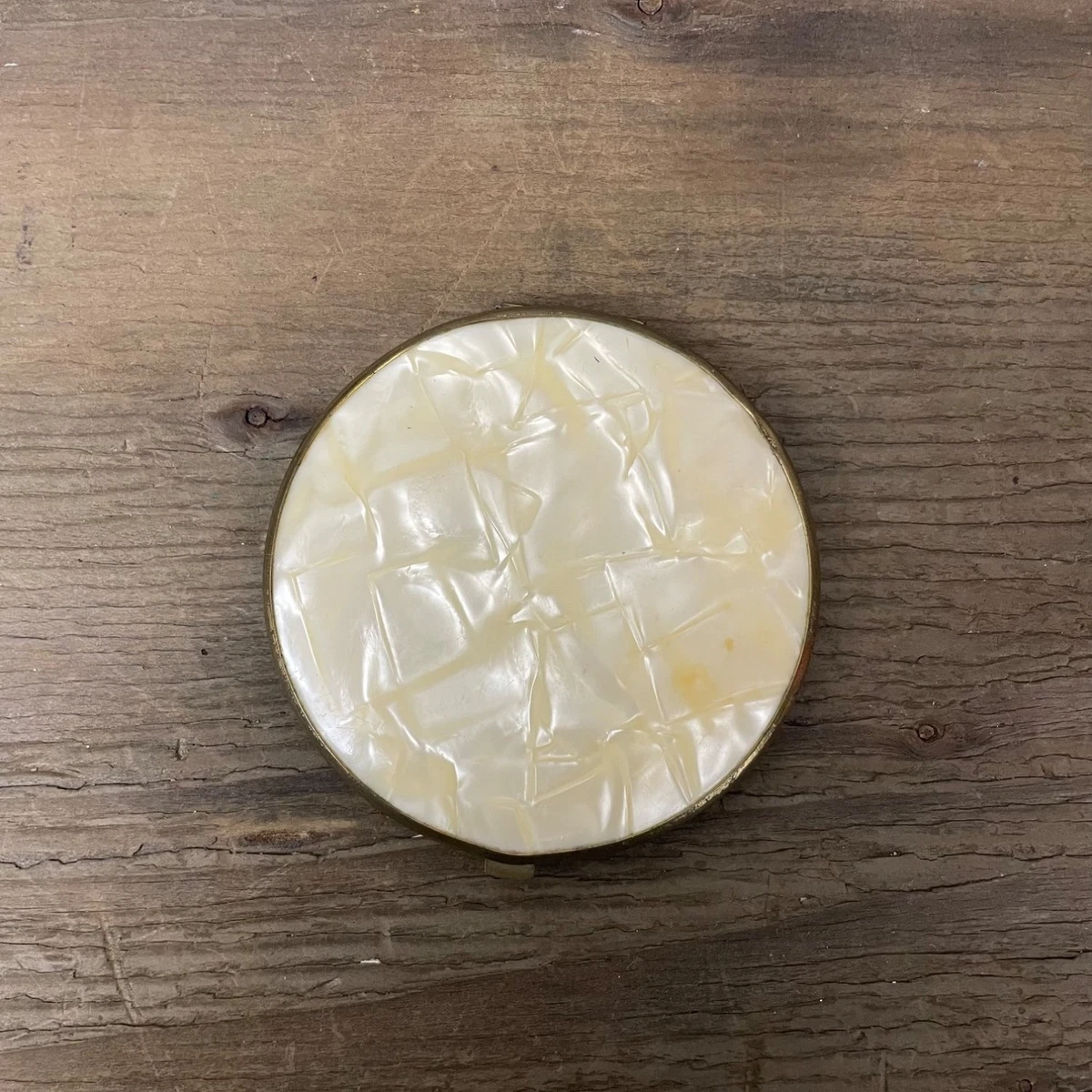 Mother Of Pearl Mirror In Collectible Cosmetic Compacts (1950-1979