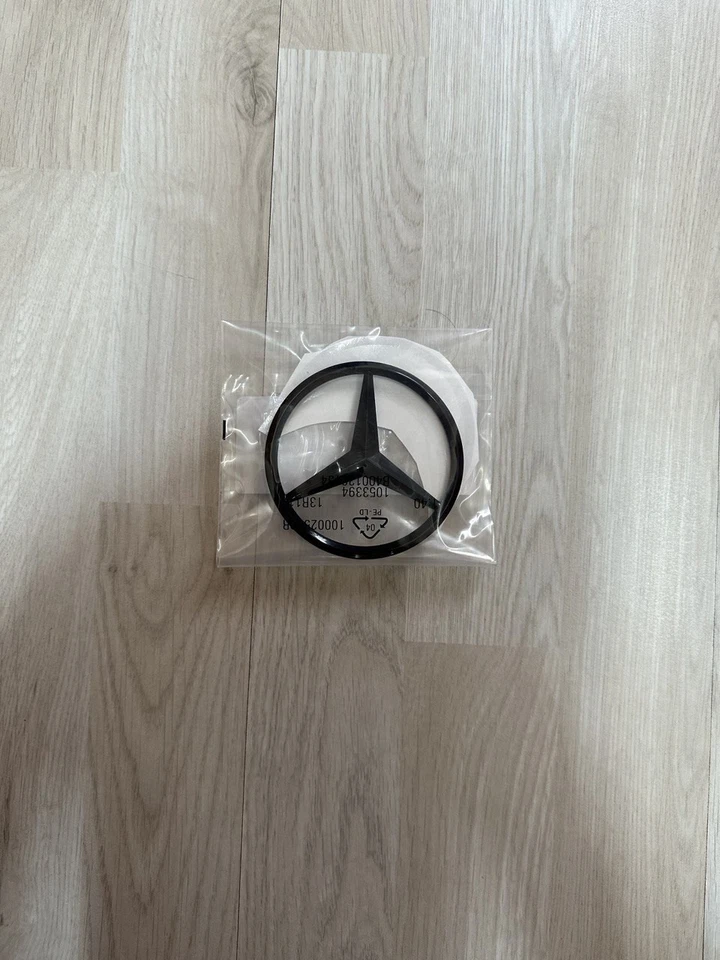 Gloss Black Rear Boot Star Badge For Mercedes NEW A Class W176 W177 A1778170000 - Immagine 3 di 4