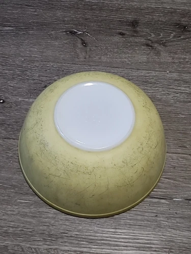 Vintage PYREX Large Yellow Primary Color 4 Quart Nesting Mixing Bowl 404