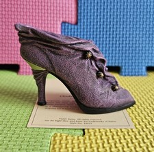 Cloaked In Mystery, Just The Right Shoe By Raine - Miniature Sculpture Figurine