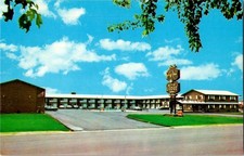 Vintage 1978 Carriage House Motor Lodge Niagara Falls Canada Postcard