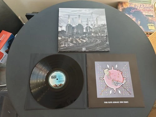 PINK FLOYD - ANIMALS 2022 DUTCH PRESS 12" VINYL RECORD WITH BOOKLET EX/EX