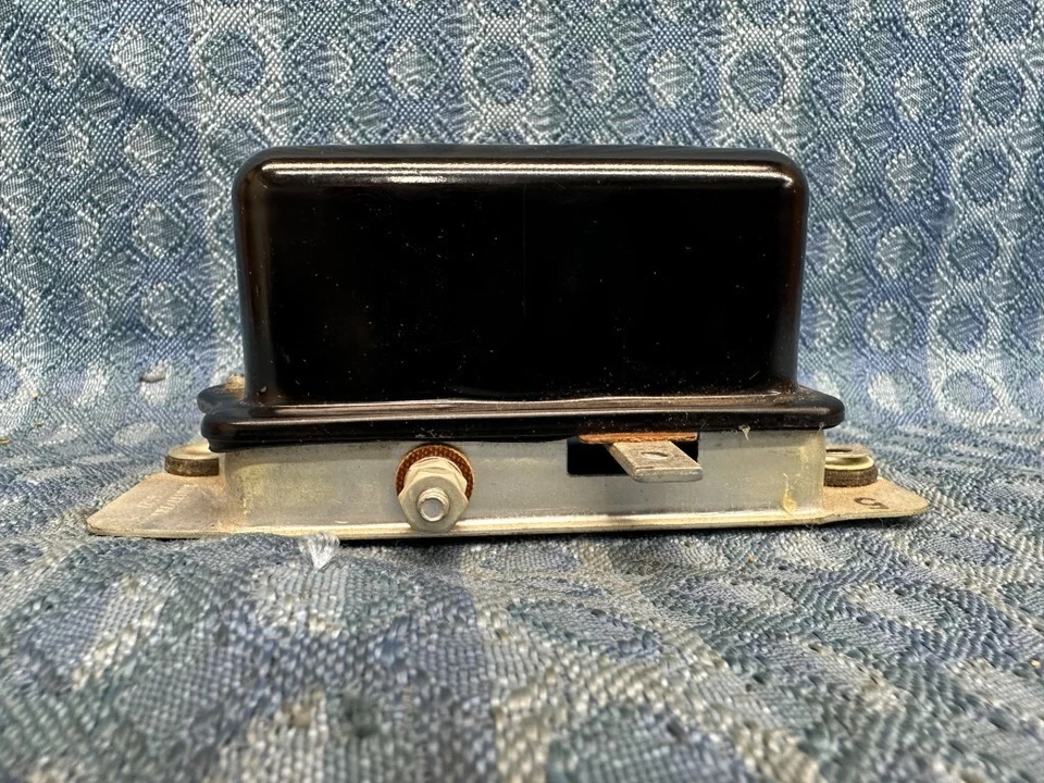 1962-1964 Ford Galaxie Fairlane 1963 NOS regulador de tensão Autolite C5AZ-10316-C - Imagem 4 de 4