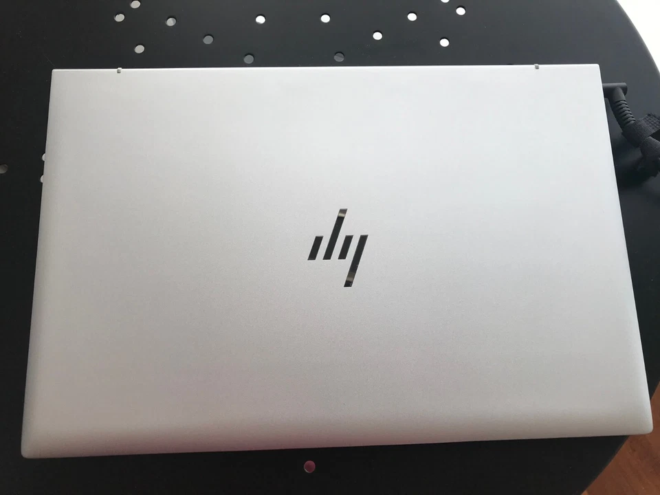 HP EliteBook 840 · i7-1185G7 · 16GB · 512GB, foto 1 di 4